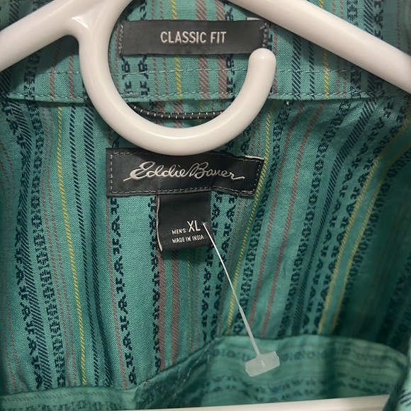 Eddie Bauer Men Classic Fit Aztec Pattern Print Button Down Shirt - Picture 3 of 13